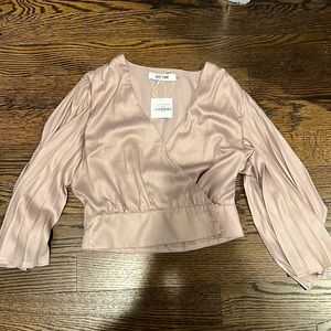Do+be satin pleated sleeve top. NWT.